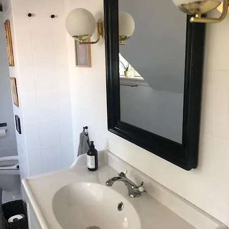 The Palm- Bright And Cozy 3- Bedroom With Private Terrasse & Garden, Brundby * Samsø