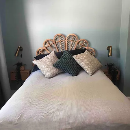 Lägenhet The Palm- Bright And Cozy 3- Bedroom Holiday Home With Private Terrasse & Garden, Brundby *